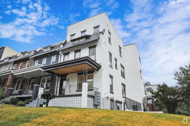 Building Photo - 232 S St NE Unit 3 Rental