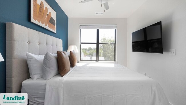 Photo - 6311 S 1st St Unidad 475