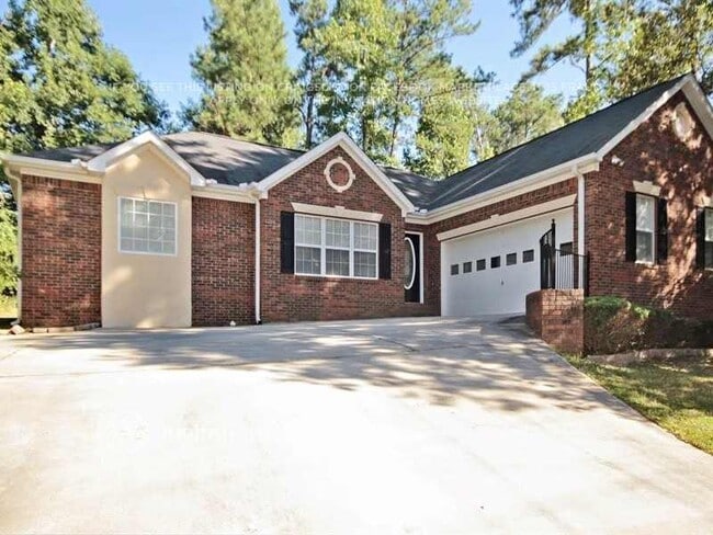 Building Photo - 3061 Ridgeview Dr