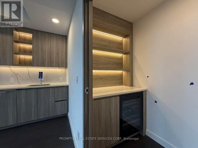 Photo - 18 Esther Shiner Blvd Unit 2201