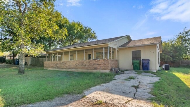 Photo - 848 Pecan Ln