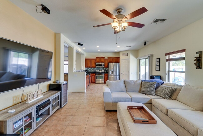 Photo - 19053 N Wilson St Unidad SI ID1545785P