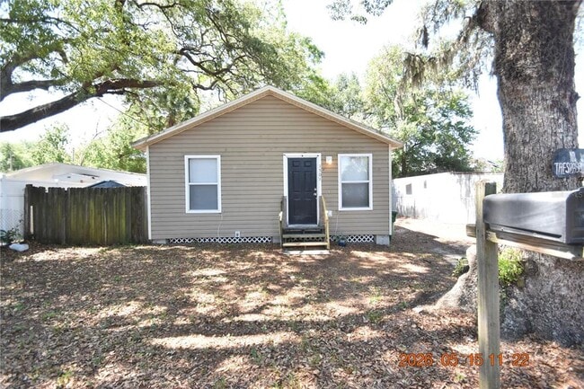 Building Photo - 1501 E Palifox St