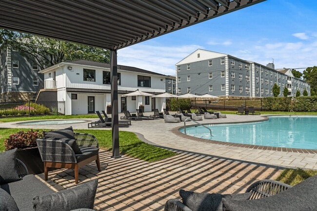 Pool Retreat - Chestnut Hill Village Apartments