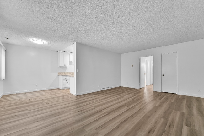 Photo - 1009 N Edinburgh Ave Unidad 3