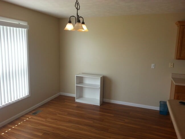 Photo - 3-bed home available in Savoy!