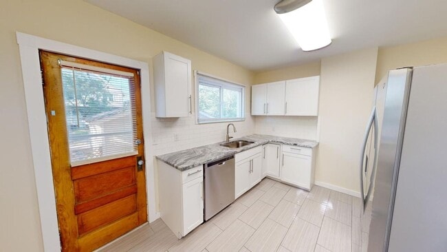 Photo - 137 Crestview Rd