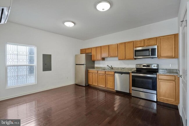 Building Photo - 277 4th Ave Rental