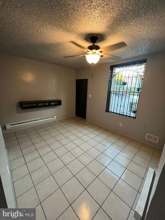 Photo - 1309 W William St