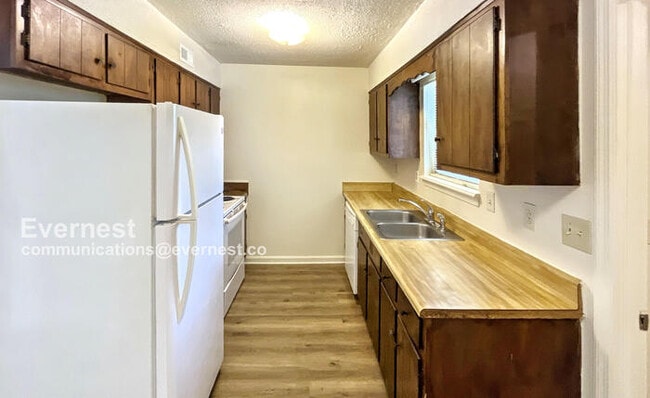 Photo - 5243 Donlyn Dr Unit A