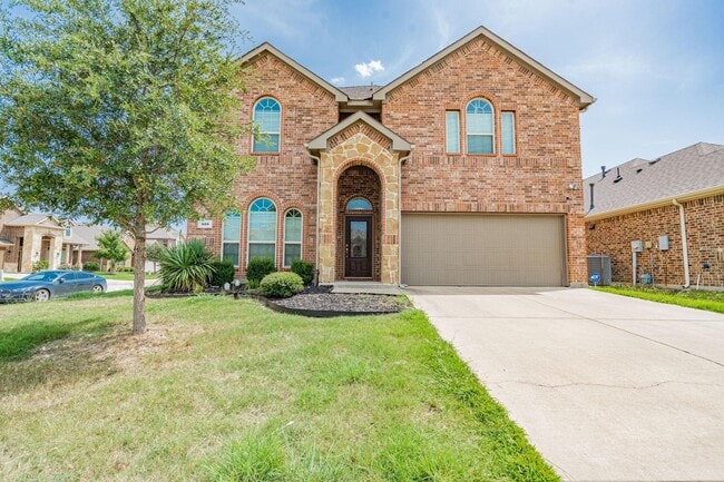 Building Photo - 529 England St