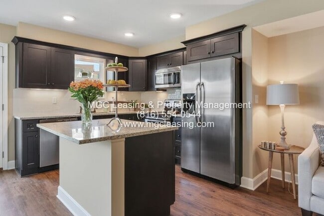Photo - 3 Bedroom, LUXURY TOWNHOME, North of the River in KCMO