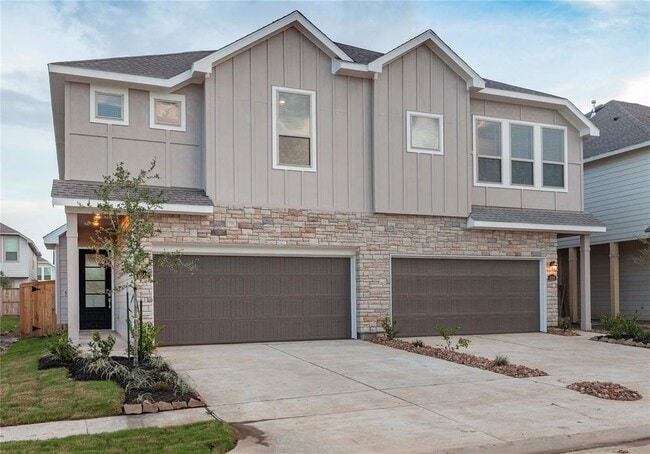 Building Photo - 4042 Champlain Wy