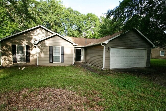 Building Photo - THE PERFECT 3 BEDROOM 2 BATHROOMS RANCH HO...