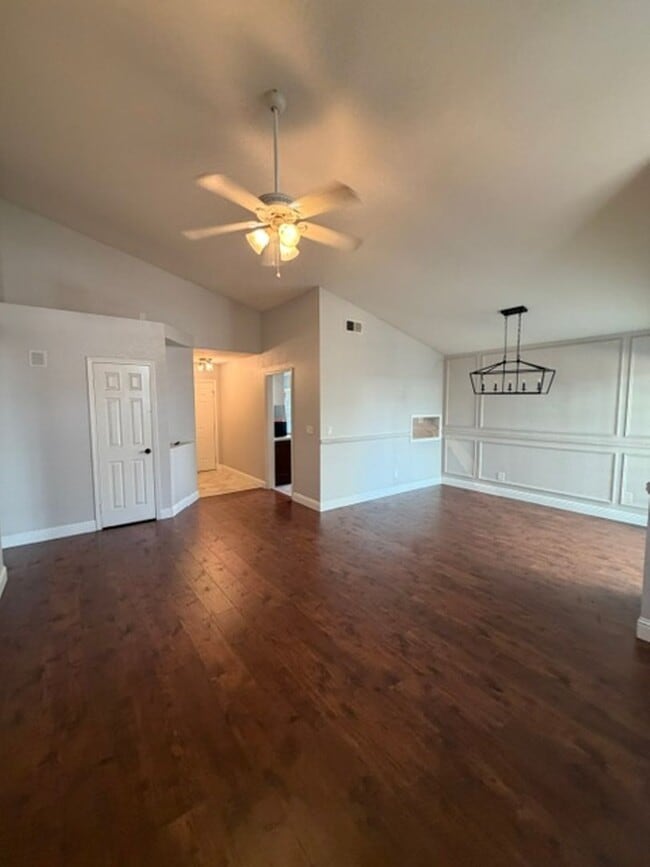 5211 Moonlight Way