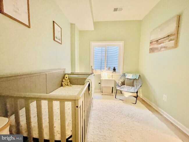 Photo - 127 Streamview Dr