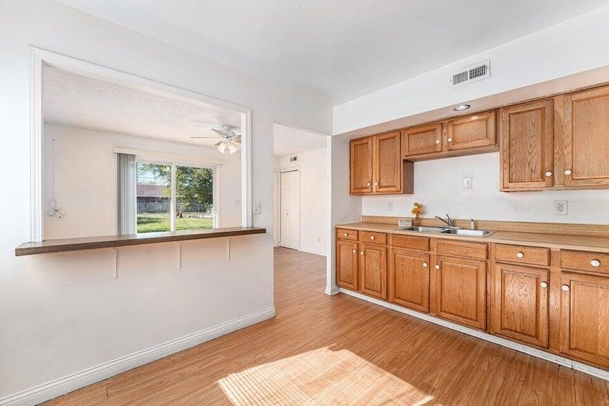 Photo - 1310 Dearborn St