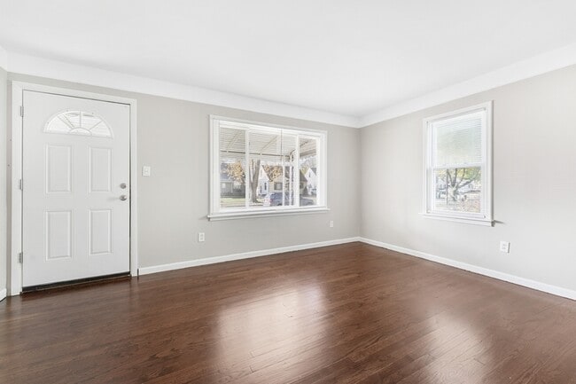 Photo - 6463 Weddel St