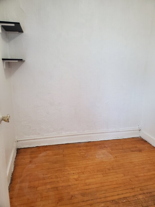Photo - 1254 N Maplewood Ave Unit #2