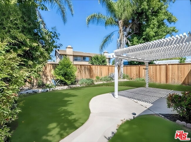 Building Photo - 25679 Lupita Dr Rental