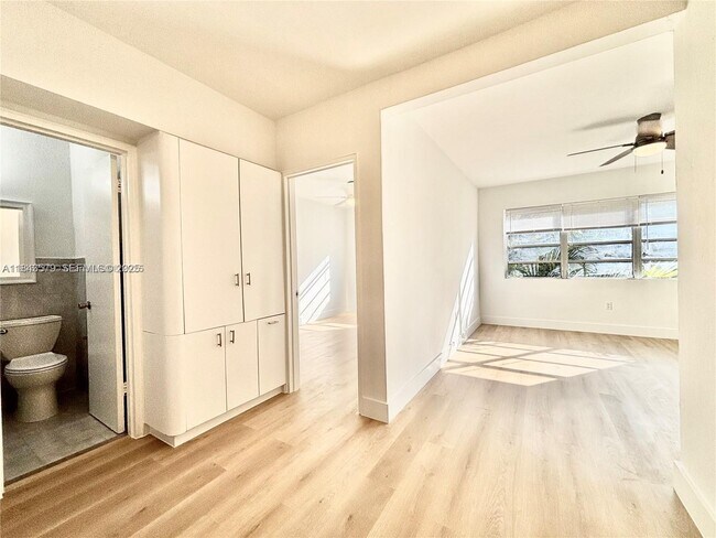 Photo - 4740 Pine Tree Dr Unit 28