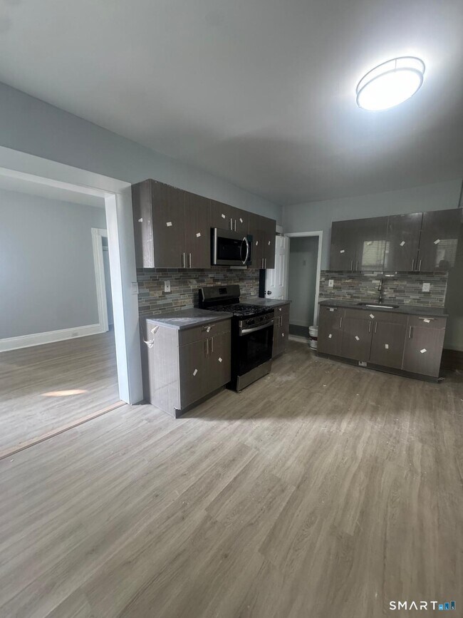 105 Caroline St Unit 3