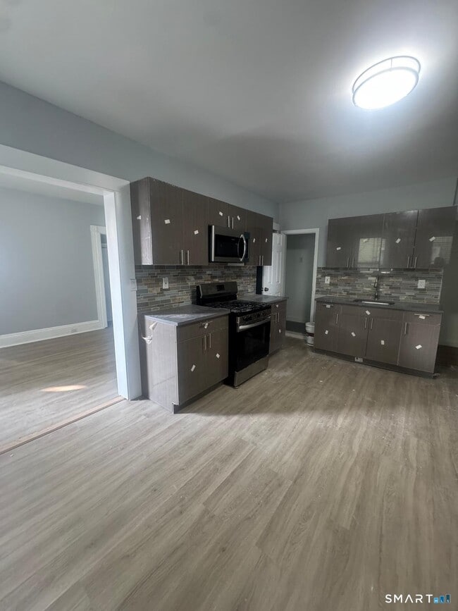 Photo - 105 Caroline St Unit 3