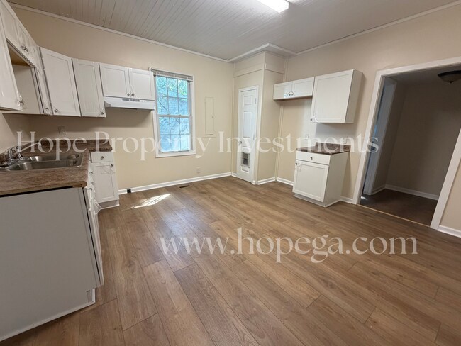 140 Grady Smith St