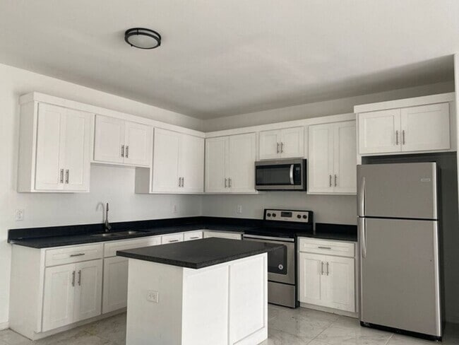 Photo - 3303 Aurora Ln Unit B