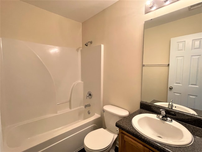 Photo - 37 Miller Park Cir