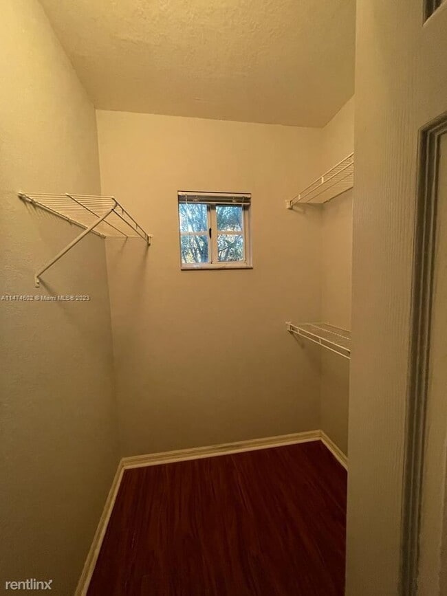 Photo - 2 br, 2 bath Condo - 2516 Centergate Dr