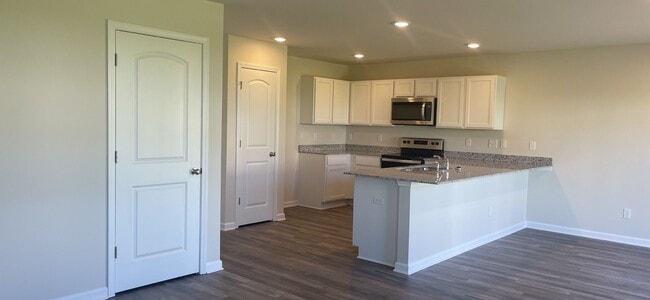 Photo - 430 Winsley Dr