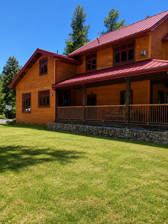 Photo - Gorgeous Home in Ettersburg!