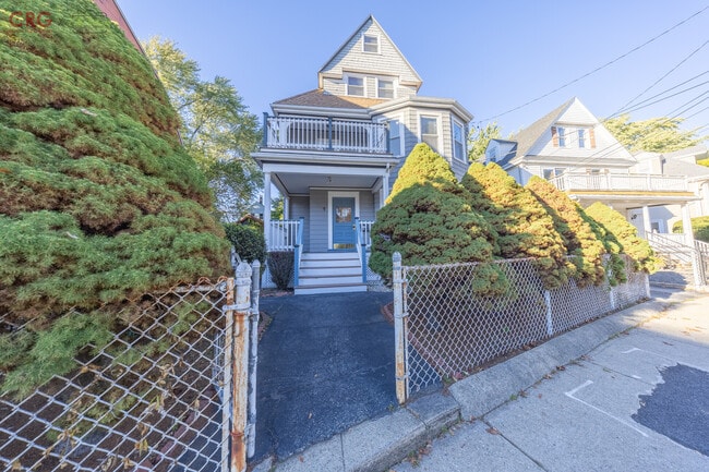 Building Photo - 7 Alcott St Unit 2