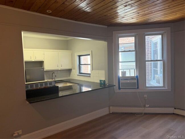 Photo - 572 Warburton Ave Unit 2E