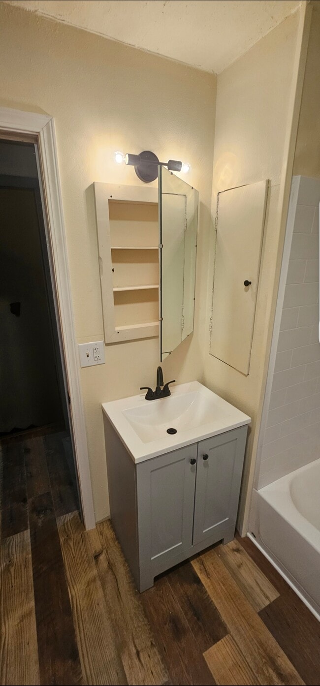 Photo - 1548 NW Eden St