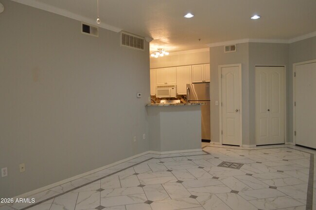Photo - 1701 E Colter St Unidad 183