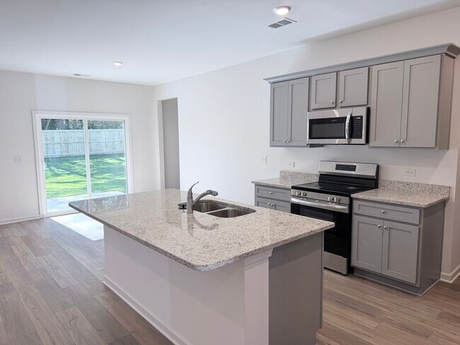 Photo - 522 Red Dragon Dr