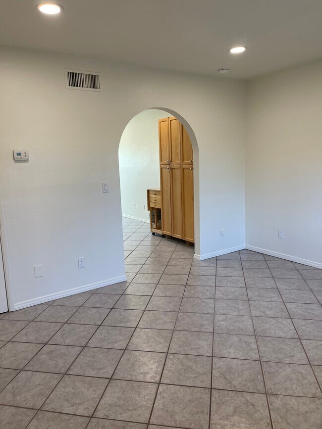 4194 N Western Winds Dr Townhome For Rent in Tucson, AZ