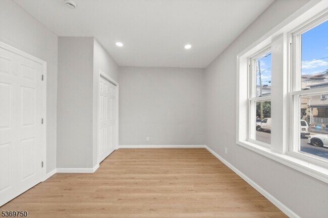 Photo - 57 Henry St Unit A1