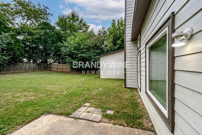 Photo - 2704 Deer Glade Ln