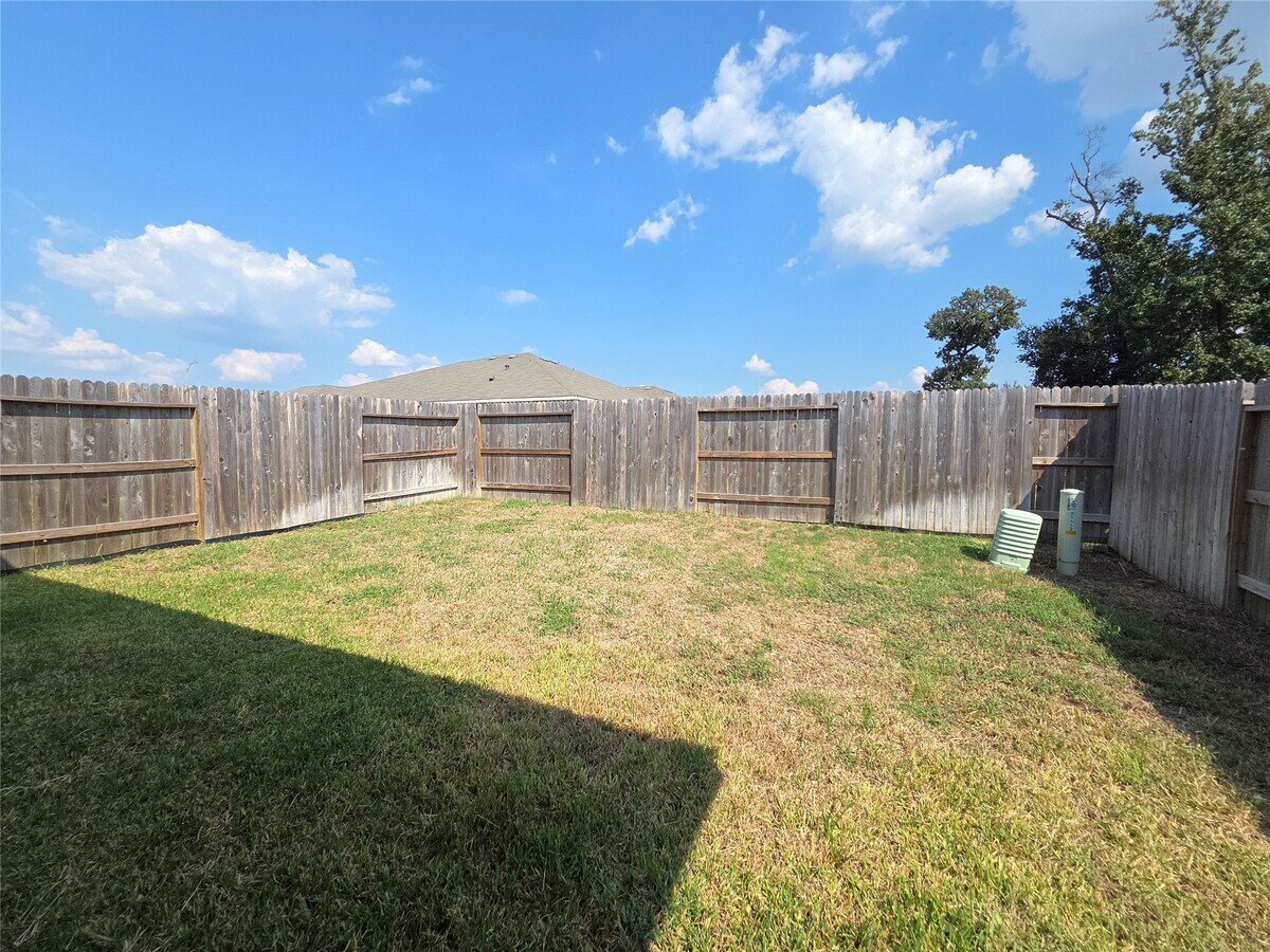 Photo - 25552 Starling Ln