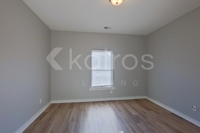 Photo - 7071 Shadesbrook Dr