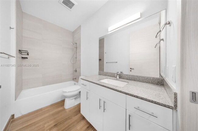 Photo - 3265 Bird Ave