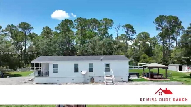 Photo - 725 N Willow St