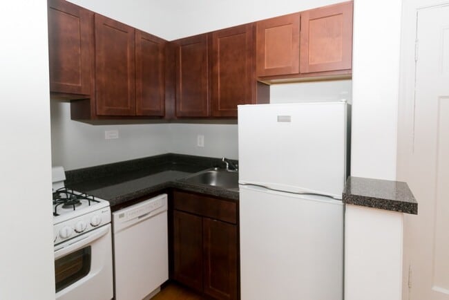 Photo - 823 W Wolfram St Unit 704