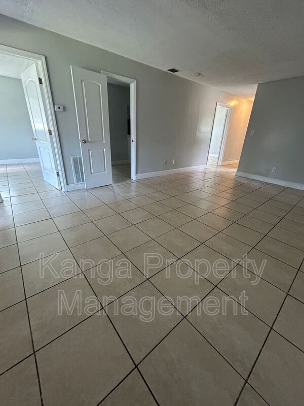 Photo - 3208 Louisiana Ave Unit 4