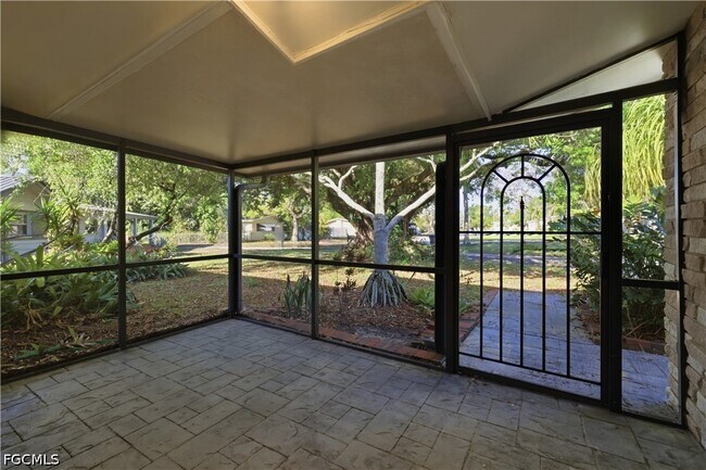 Photo - 4652 Siesta Cir