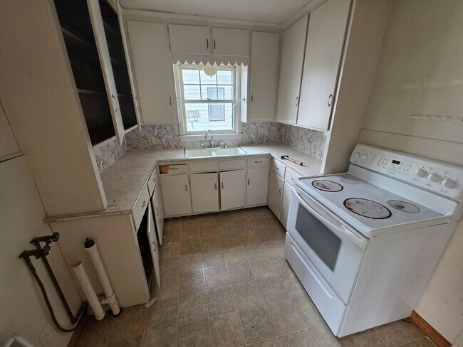 Photo - 1002 5th Ave