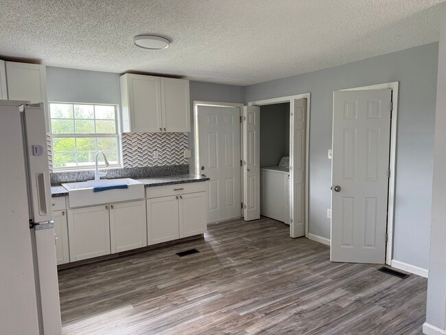 Photo - 3028 Toms Way Unit 2